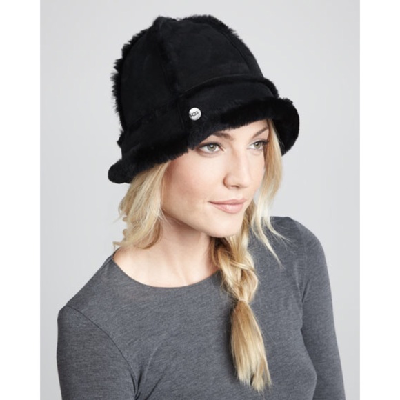 UGG Accessories - UGG Black Suede Shearling Ultra Bucket Hat